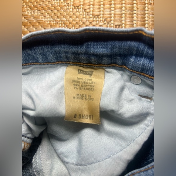 Levi's Women's Straight Leg 505 Denim Jeans, Medium Wash, Size 8 Short - Picture 8 of 8